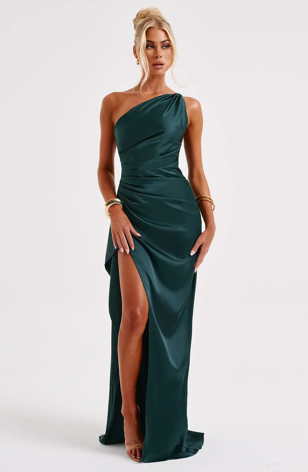 VELANORA Vestito in raso seducente con spacco e una spalla sola