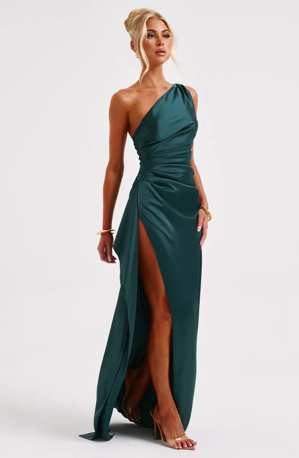 VELANORA Vestito in raso seducente con spacco e una spalla sola