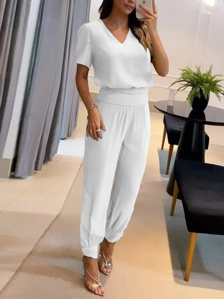 Velanora stilvolles und elegantes Damenoutfit