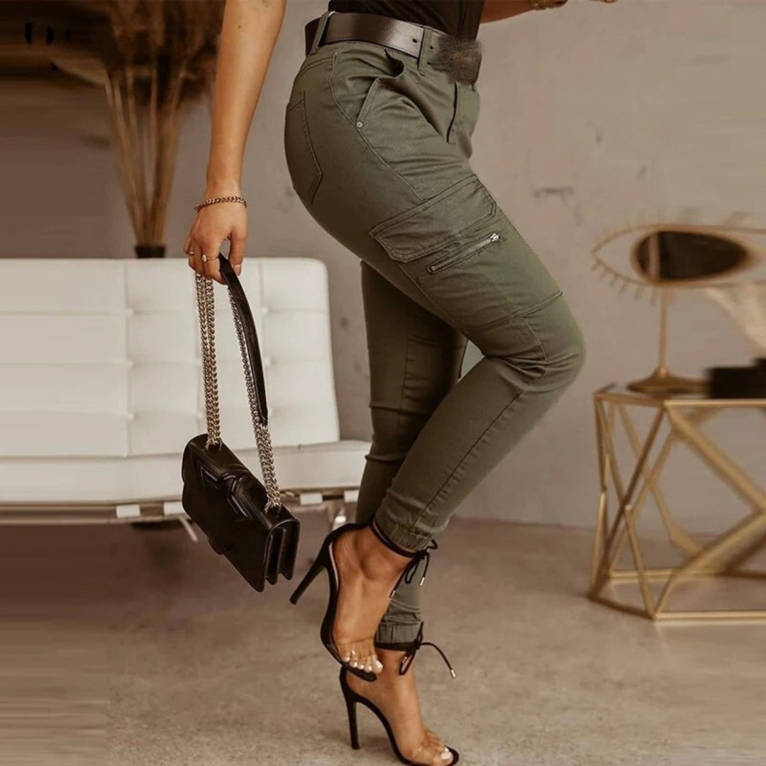 Jeans cargo Astrid per donne eleganti con comfort