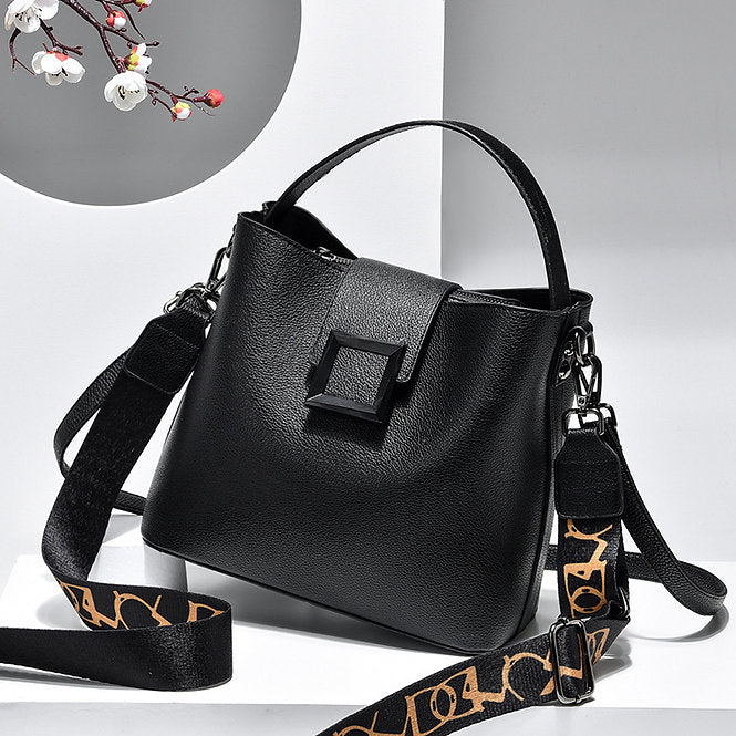 Glänze mit Stil mit der ultimativen Damen-Schultertasche!