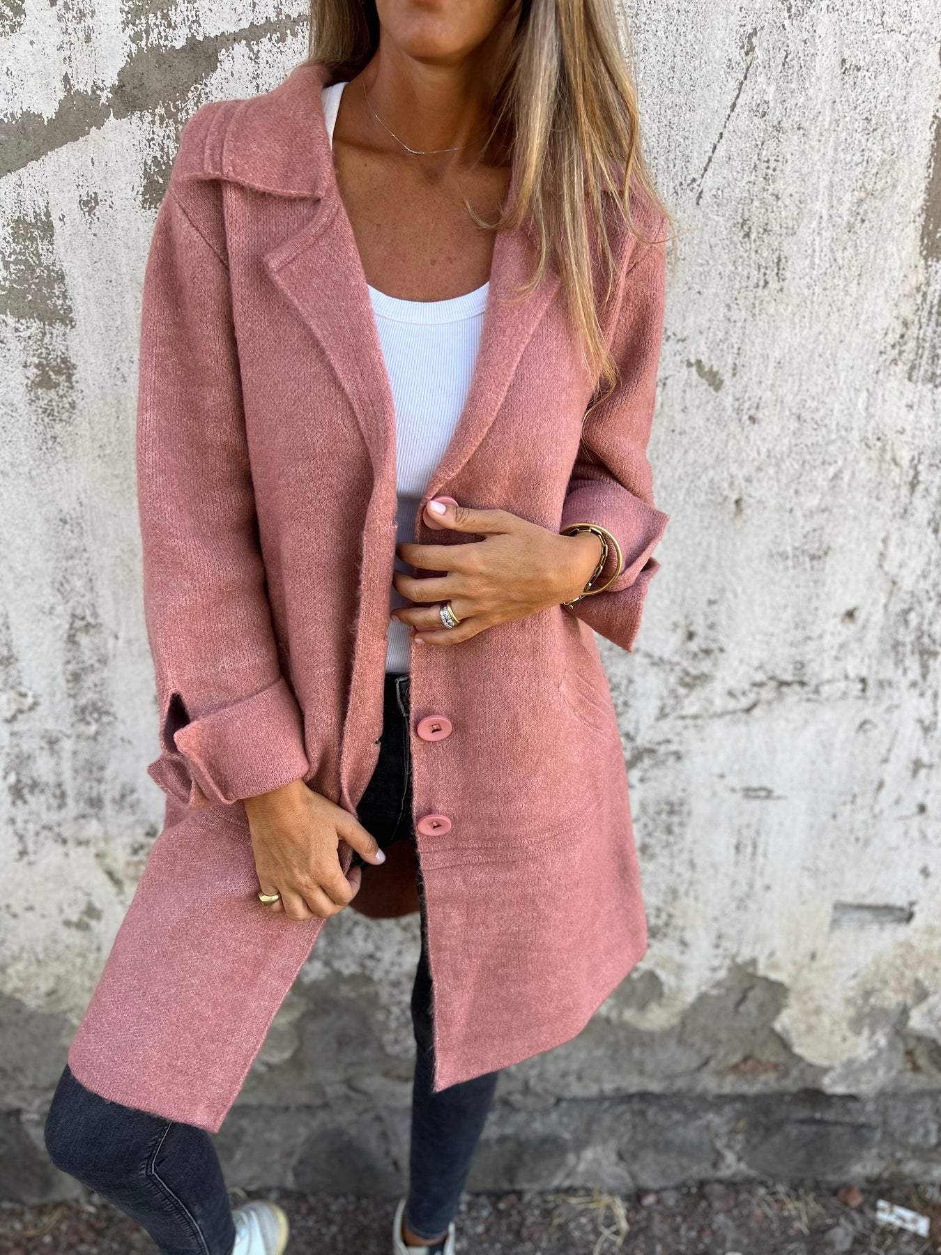 Long Casual Jacket with Stylish Lapels – Elegant Women's Jacket for Every Occasion