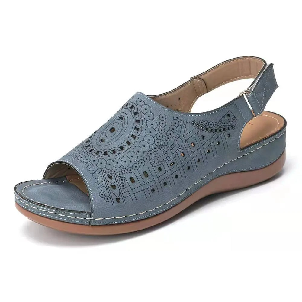 Half-open orthopedic women's sandal with pattern