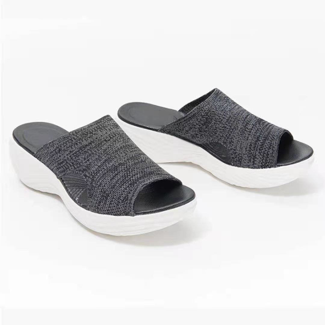 Comfortable orthopedic sandals for women from Velanora
